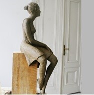 Die Frau mit den Perlenohrringen, Bronze, 2016, H: 66 cm