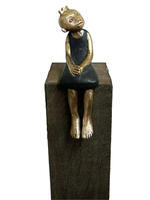 Kleine Sitzende, Bronze, 2015, N/A