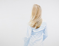 o.T (E. mit weh. Haar), Acryl auf Leinwand, 2016, 140 &times; 180 cm